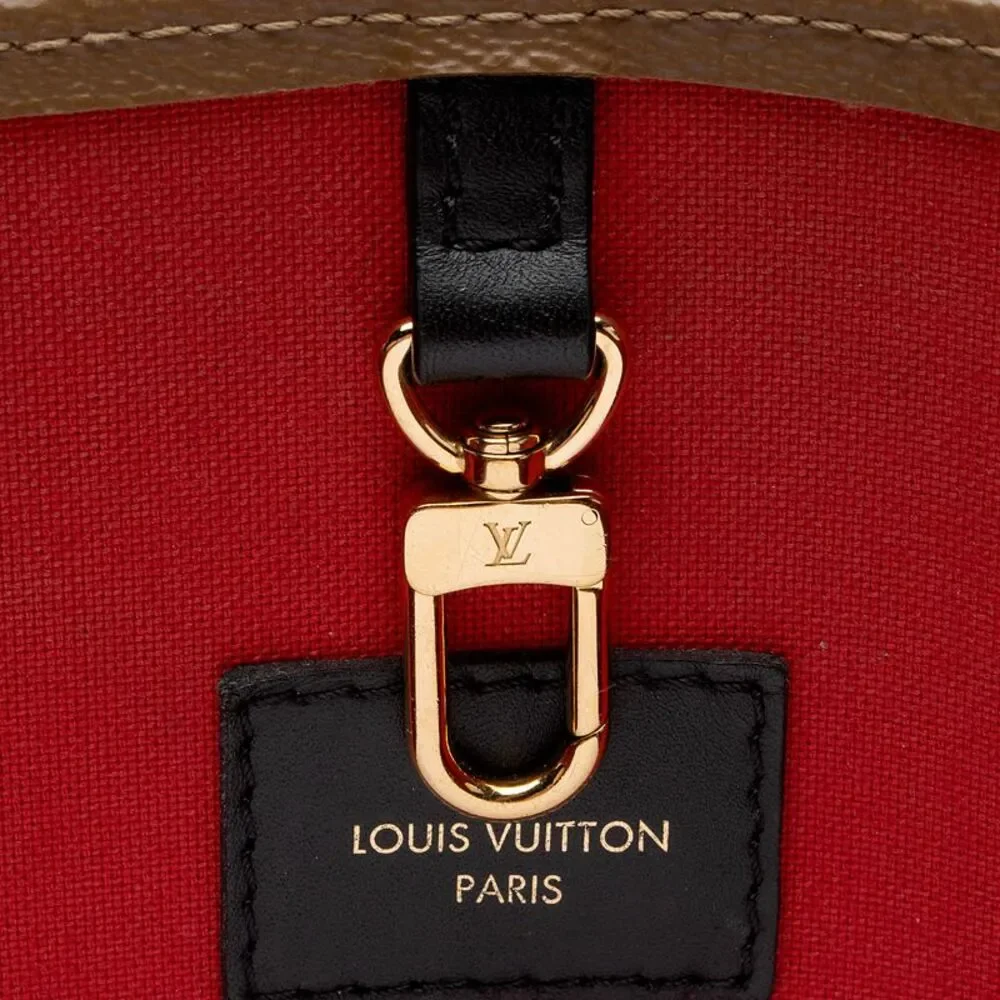 Louis Vuitton Giant Monogram Canvas Onthego GM Tote - Picture 9 of 15